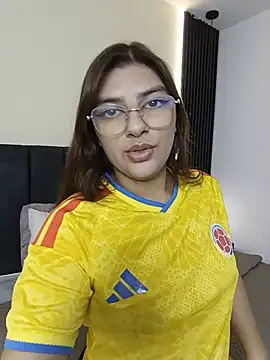 IsisRosee online show from 07.07.26