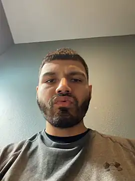 Snapshot of getyoutthere chatting on 06.14.26 getyoutthere online show from 06.14.26