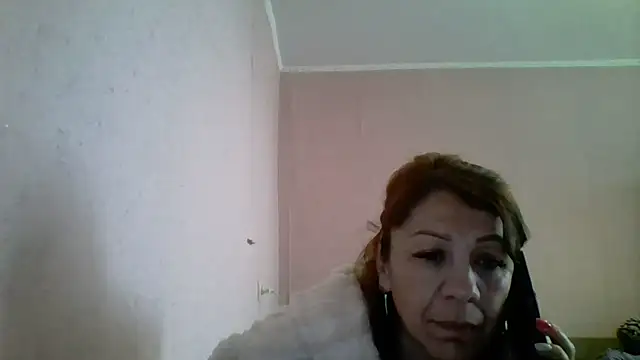 Snapshot of shyshynya chatting on 06.14.26 shyshynya online show from 06.14.26