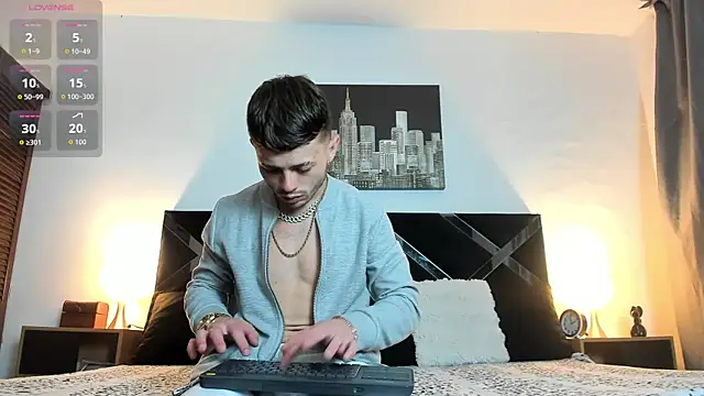 Snapshot of Zeus_damian21 chatting on 06.23.26 Zeus damian21 online show from 06.23.26
