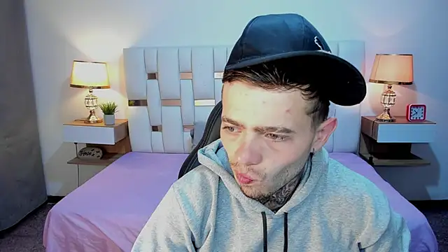 Snapshot of Zeus_damian21 chatting on 08.04.26 Zeus damian21 online show from 08.04.26