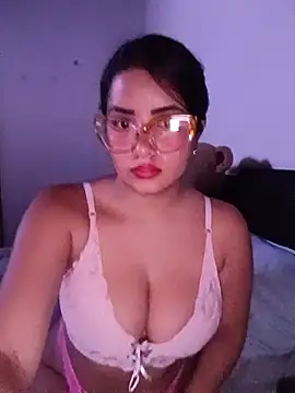 Snapshot of K_AriDoll chatting on 06.18.26 K AriDoll online show from 06.18.26