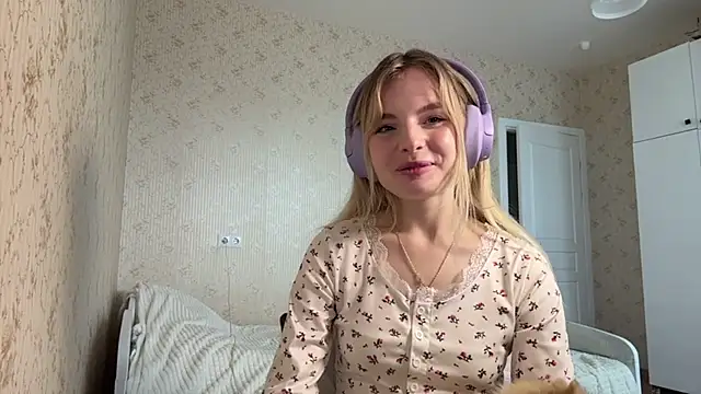 TeodoraBinney online show from 06.14.26