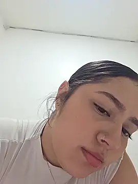 aisha duque  online show from 07.08.26