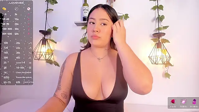 aisha duque  online show from 07.21.26