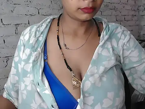 NottyMomo online show from 06.17.26