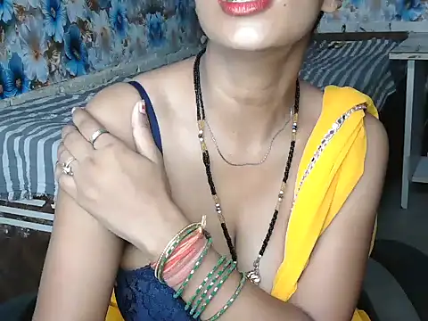 NottyMomo online show from 07.11.26