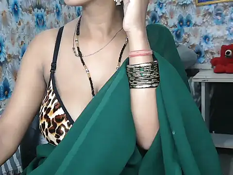 NottyMomo online show from 07.31.26