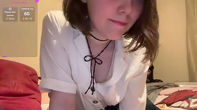 Hilda Valentine online show from 07.24.26