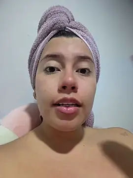 Snapshot of Saracalderon chatting on 07.01.26 Saracalderon online show from 07.01.26