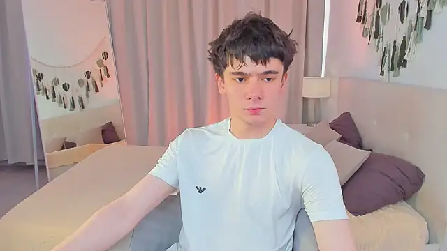 Ethan Crowe online show from 08.01.26