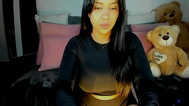 NicolePasqualott online show from 12.21.24