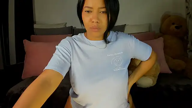NicolePasqualott online show from 01.12.25