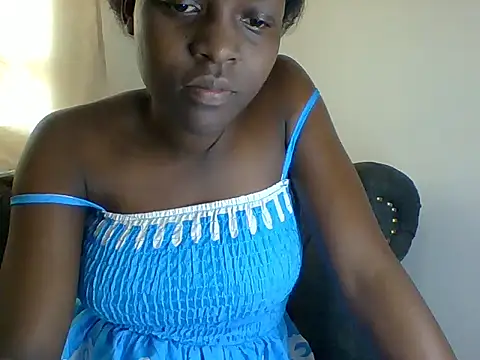 Snapshot of Sexylov25 chatting on 07.14.26 Sexylov25 online show from 07.14.26
