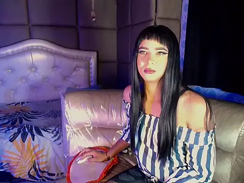 Clarissa Gill online show from 06.17.26
