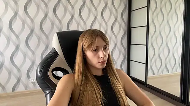 Miss Luna meow online show from 06.16.26