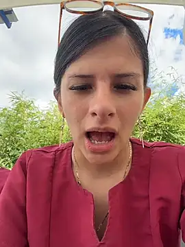 Mia Alanna online show from 07.05.26