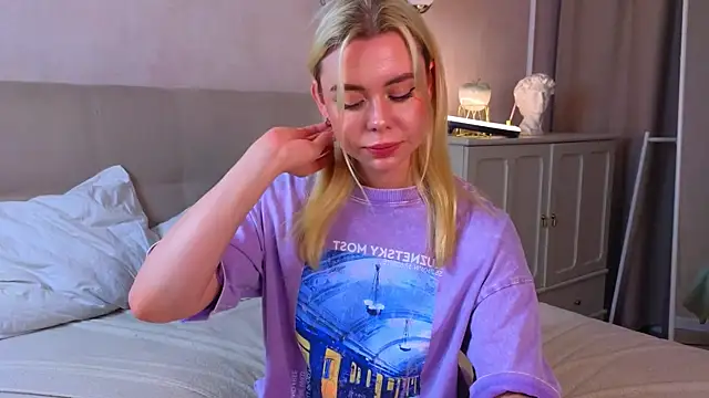 AveriReynolds online show from 06.15.26