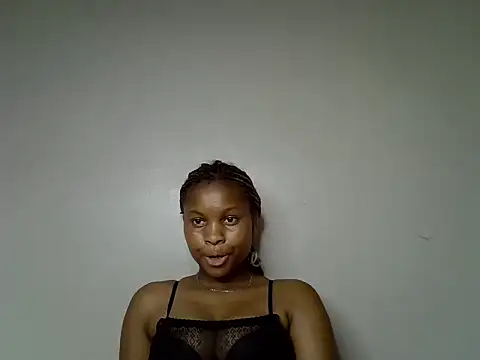 Snapshot of Swt_smiles chatting on 06.20.26 Swt smiles online show from 06.20.26