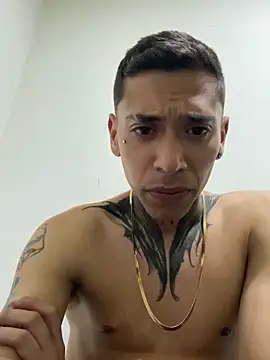 alejoggg1 online show from 06.17.26