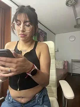 GabyLopez Pink online show from 06.19.26