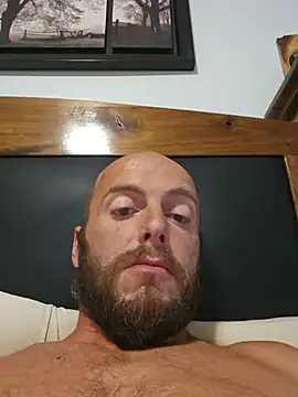 piercedhunk56 online show from 07.12.26