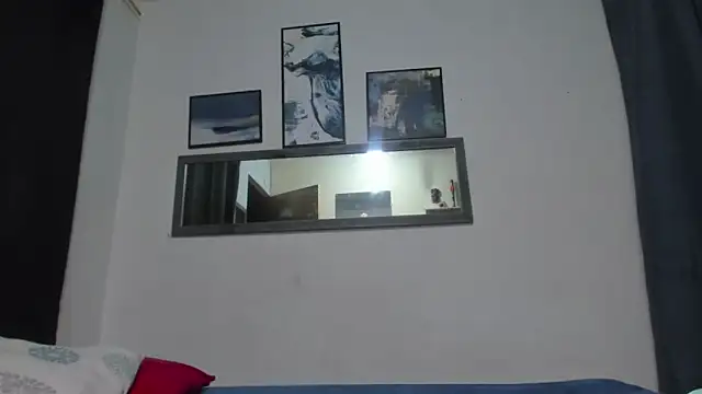 Snapshot of Crazy_addixtion chatting on 10.11.25 Crazy addixtion online show from 10.11.25