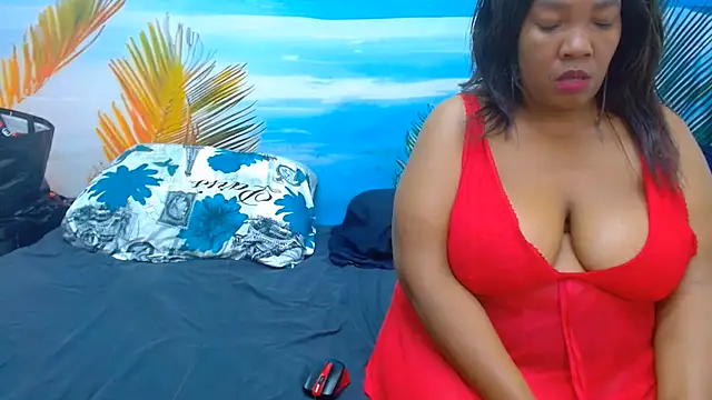 Snapshot of CURVYELEGANCExxx chatting on 07.20.26 CURVYELEGANCExxx online show from 07.20.26