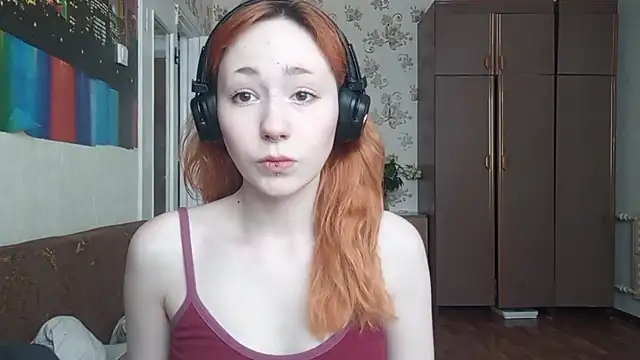 Snapshot of YaniraHeneisen chatting on 06.19.26 YaniraHeneisen online show from 06.19.26
