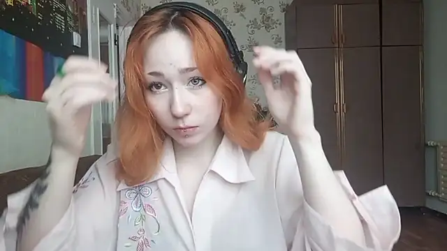 Snapshot of YaniraHeneisen chatting on 06.20.26 YaniraHeneisen online show from 06.20.26