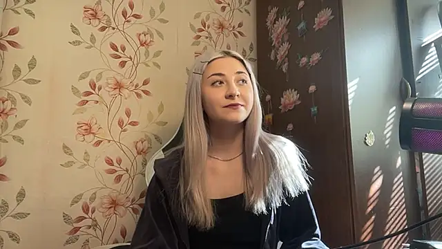 WhitePowerGirl online show from 06.20.26