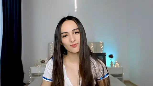 Snapshot of Kitty_mi1a chatting on 06.21.26 Kitty mi1a online show from 06.21.26