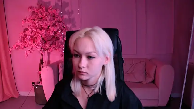 OliviaVale online show from 06.19.26