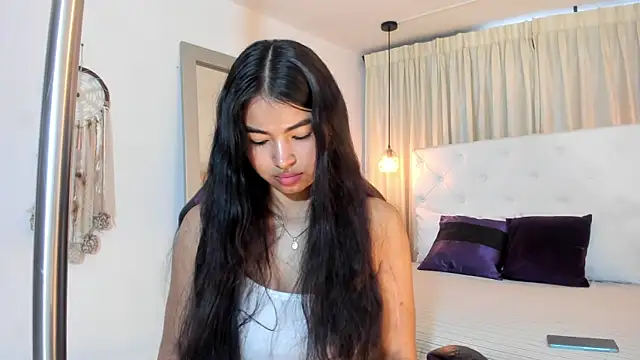 Sophi Lee   online show from 06.21.26