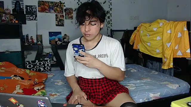 Snapshot of Tiff_-Styles chatting on 06.25.26 Tiff -Styles online show from 06.25.26
