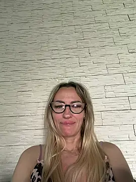 HotMilfy69 online show from 06.19.26