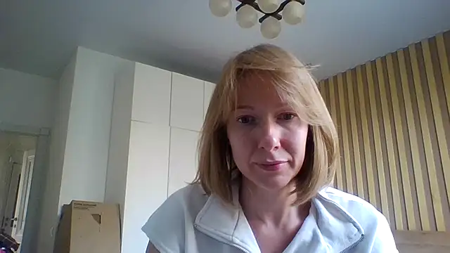 Snapshot of Deloriada chatting on 07.20.26 Deloriada online show from 07.20.26