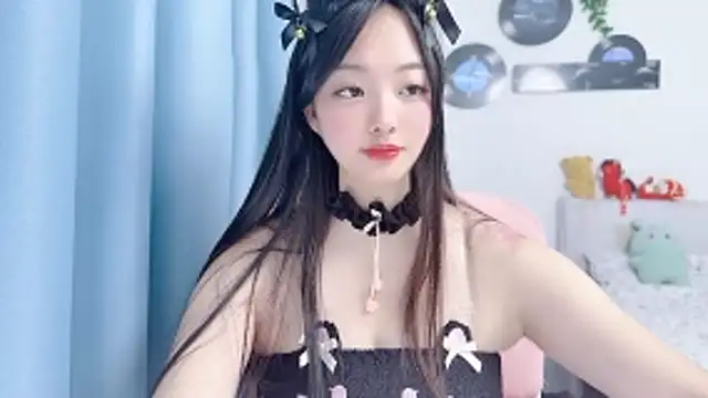 Snapshot of Winnie666999 chatting on 07.06.26 Winnie666999 online show from 07.06.26