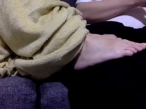 feetlilly online show from 06.23.26