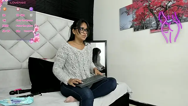 azul moonn online show from 07.11.26
