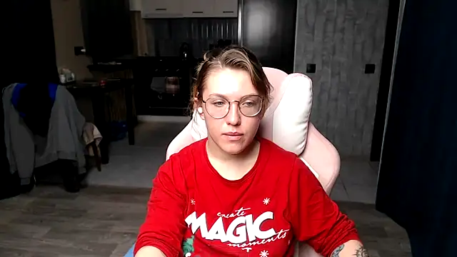 Reginasmilee online show from 09.21.25