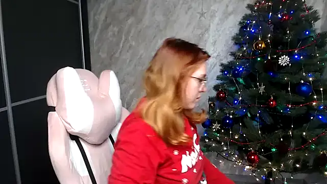 Reginasmilee online show from 12.13.25