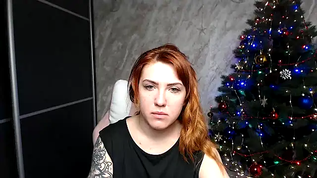 Reginasmilee online show from 12.17.25