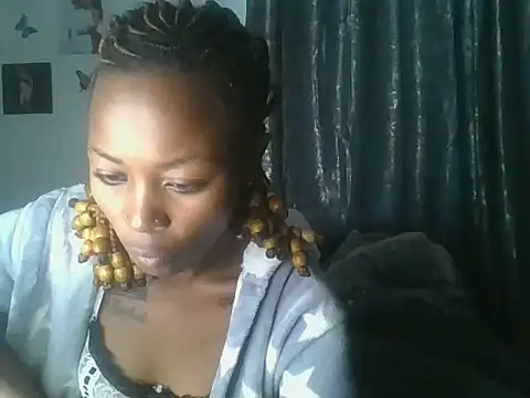 Snapshot of Prettyquueen chatting on 06.29.26 Prettyquueen online show from 06.29.26