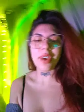 Amyvelvett online show from 08.08.26