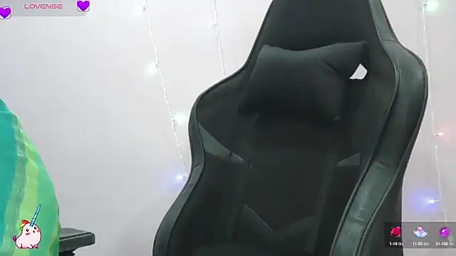 Trishas Stream online show from 02.03.25