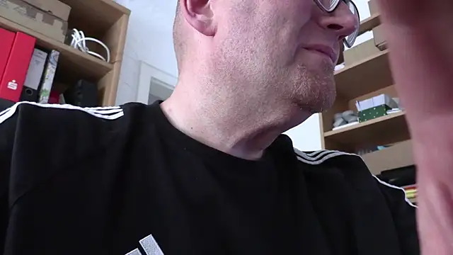 Snapshot of Tommolli chatting on 07.17.26 Tommolli online show from 07.17.26