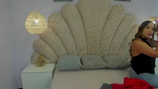 lucycarson  online show from 07.09.26
