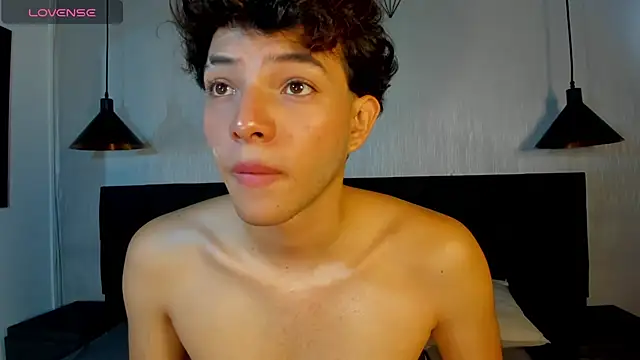 Snapshot of Black_Will_ chatting on 07.10.26 Black Will online show from 07.10.26