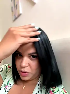 Snapshot of AliceStarshine chatting on 09.21.25 AliceStarshine online show from 09.21.25